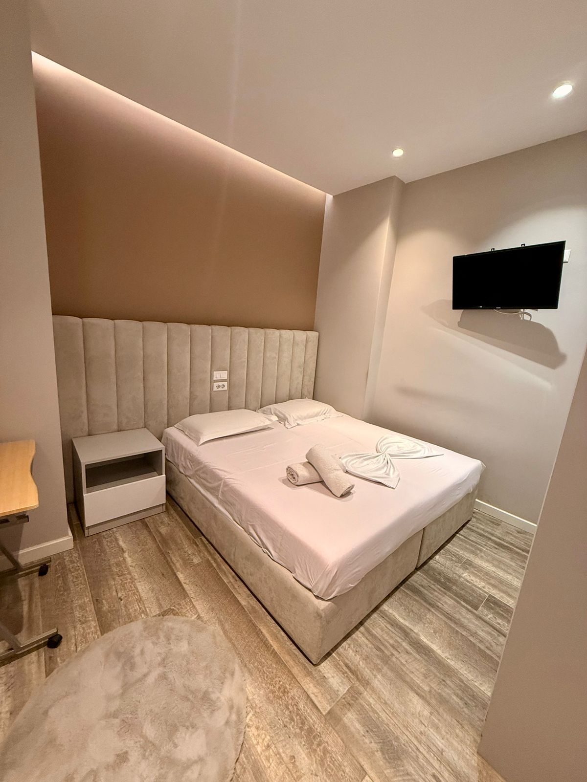 Deluxe Apartment image 1